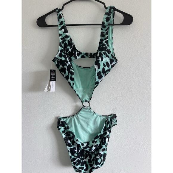 Salt + Cove V Neck One Piece Swimsuit Sexy Cut Out O-Ring Size L NEW - Picture 2 of 4